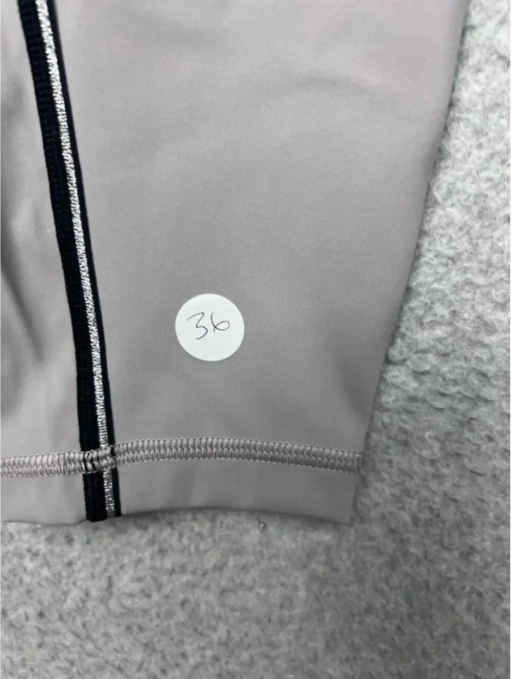 Lululemon Speed Up Tight Metallic Dark Chrome Reflective Run Leggings EUC 10